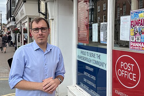 Tom Gordon stood outside a post office